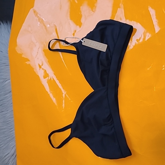 Nwt! Skims fits everybody crossover bralette onyx - Picture 4 of 7